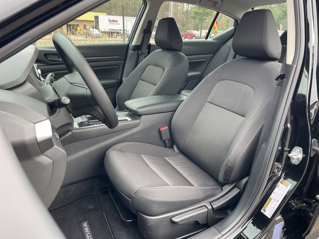 Used 2025 Nissan Altima 2.5 S image 18