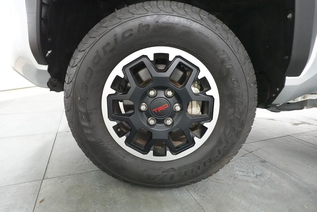 Used 2024 Toyota Tacoma TRD Off-Road AWD/4WD image 31