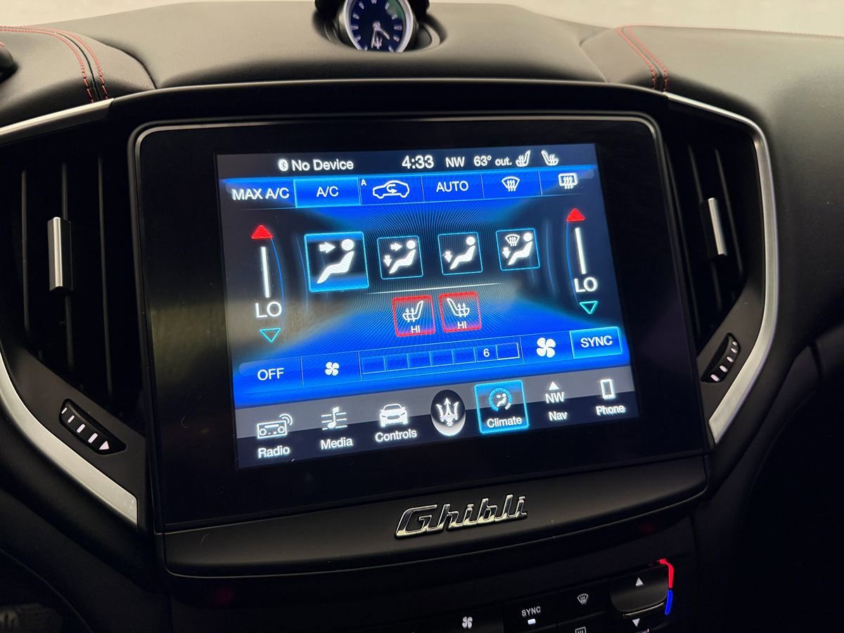 Used 2018 Maserati Ghibli S Q4 AWD/4WD image 26