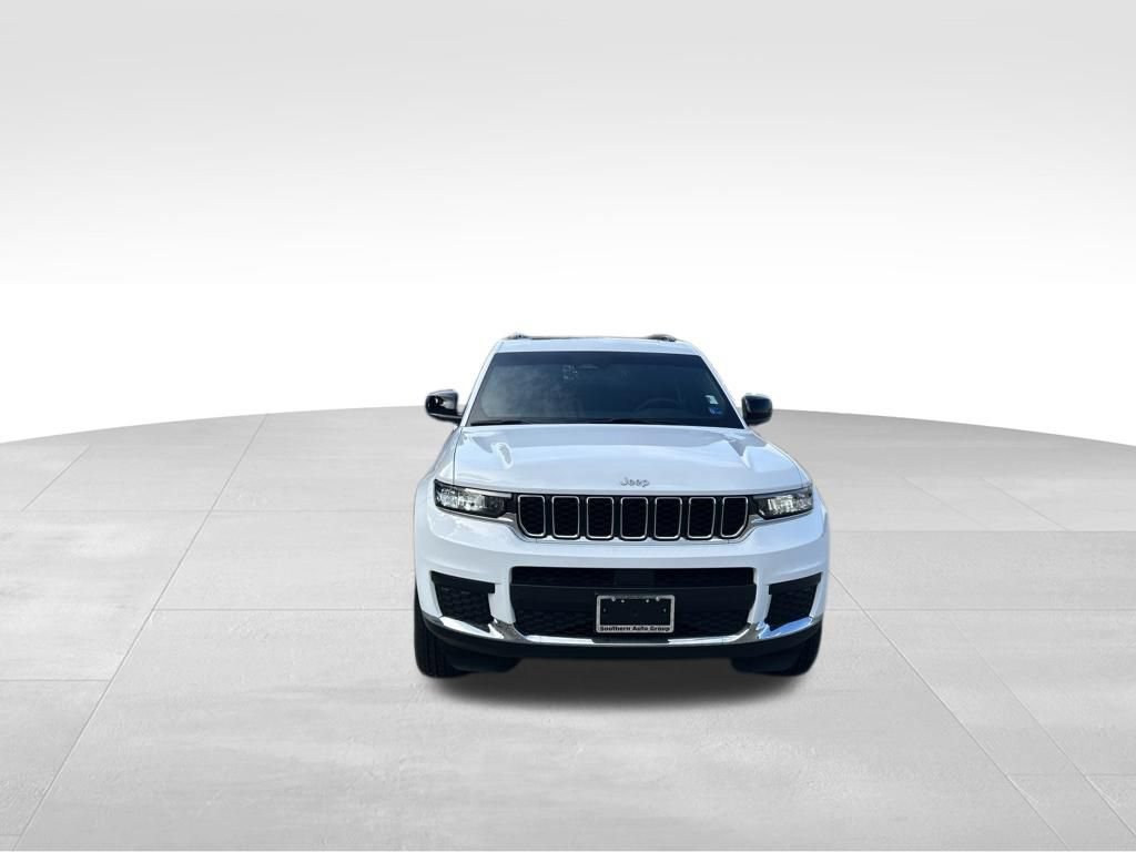 Used 2025 Jeep Grand Cherokee L Laredo w/ Luxury Tech Group I AWD/4WD image 9
