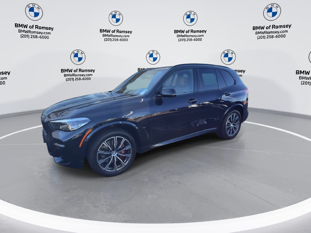 Used 2023 BMW X5 xDrive40i w/ M Sport Package AWD/4WD image 4