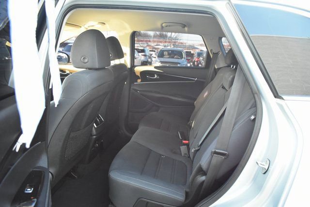 Used 2019 Kia Sorento LX image 29