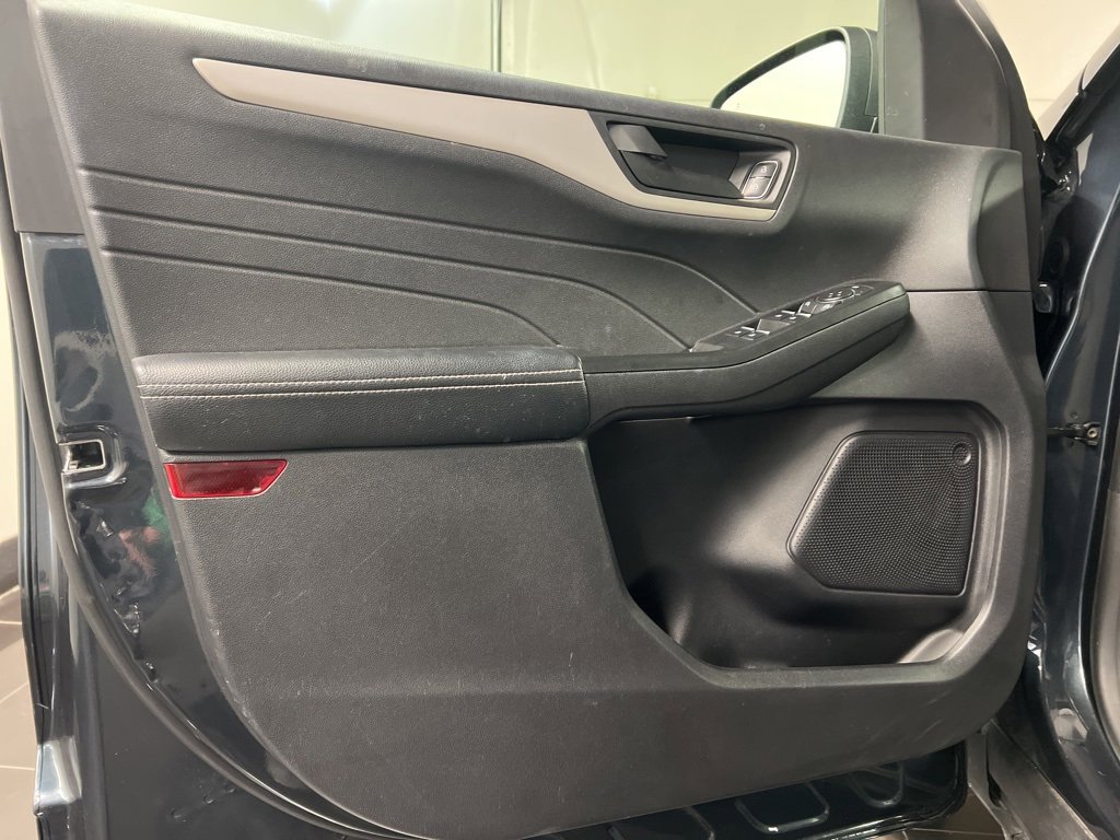 Used 2022 Ford Escape SE w/ Convenience Package image 29