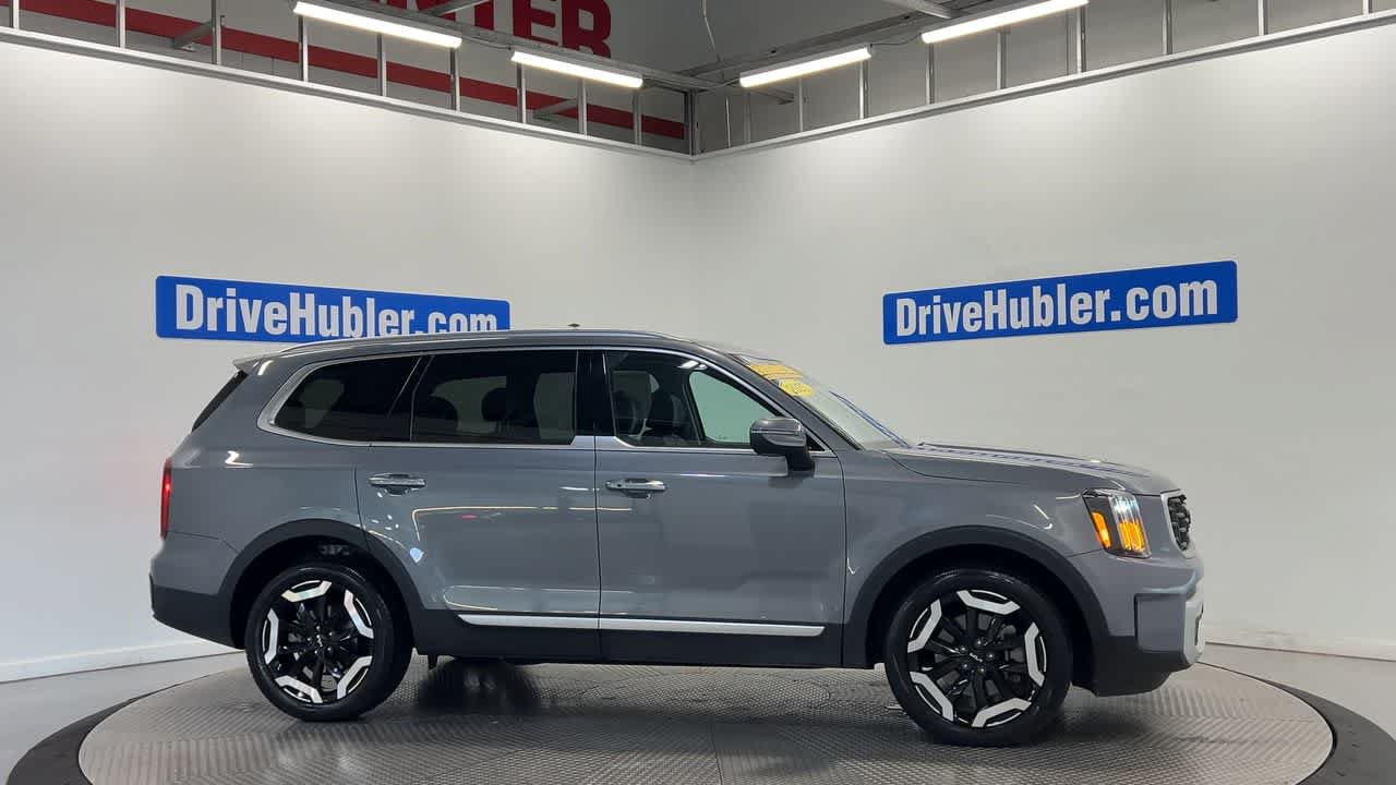 Used 2025 Kia Telluride S AWD/4WD image 3