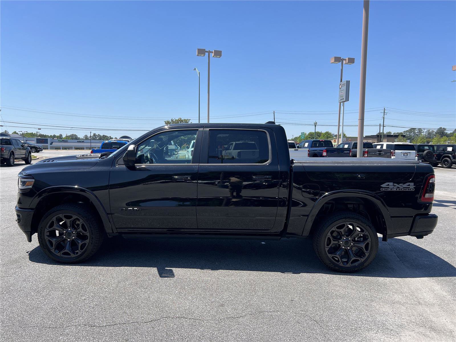 Used 2023 RAM 1500 Limited AWD/4WD image 23