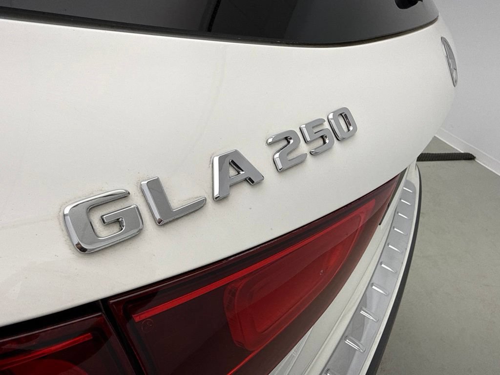 Used 2023 Mercedes-Benz GLA 250 4MATIC image 9