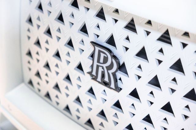 Used 2020 Rolls-Royce Dawn RWD image 22