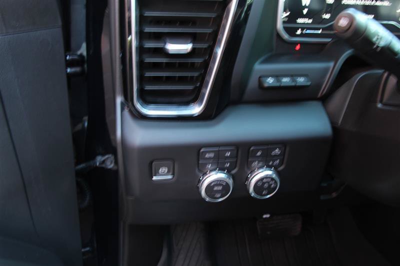 Used 2024 GMC Sierra 2500 Denali w/ Denali Reserve Package AWD/4WD image 33