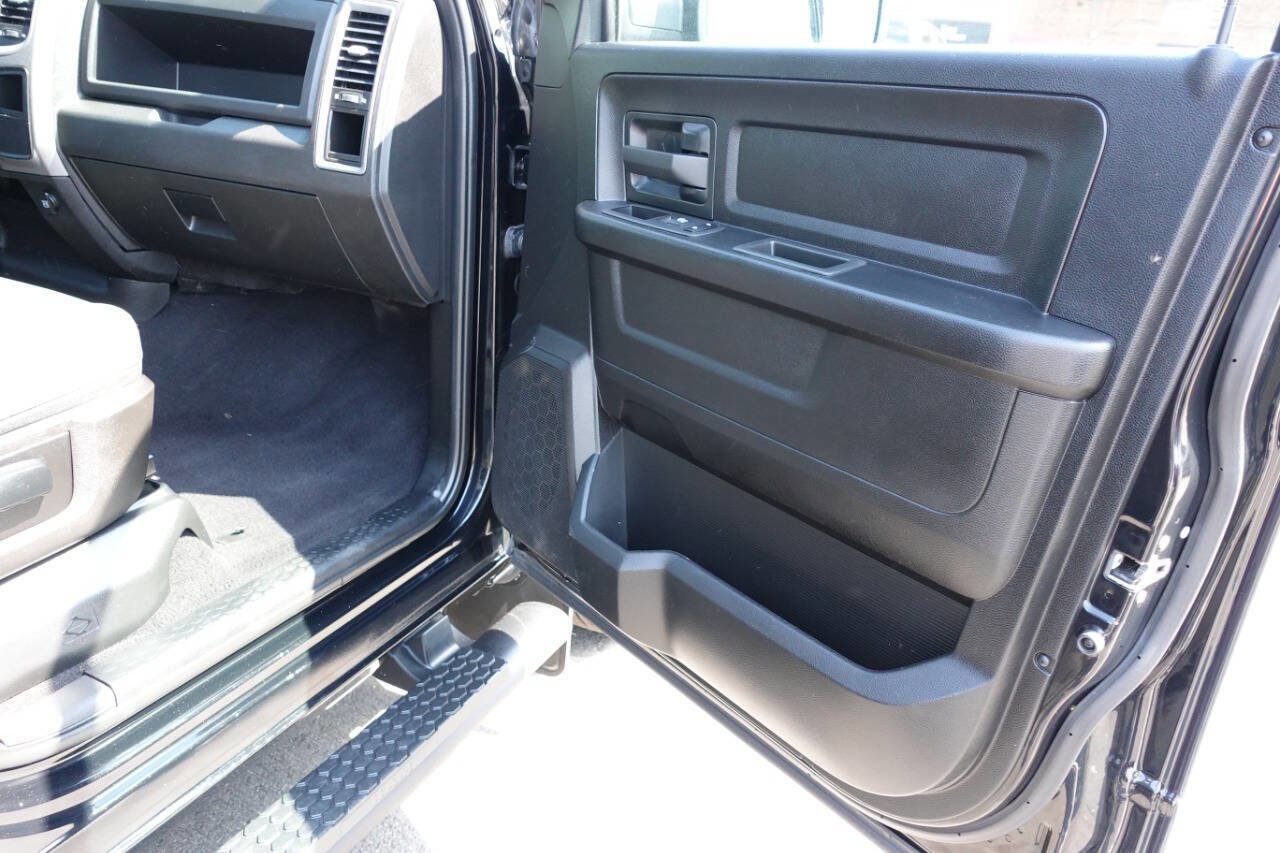 Used 2022 RAM 1500 Express w/ Wheel & Sound Group AWD/4WD image 30