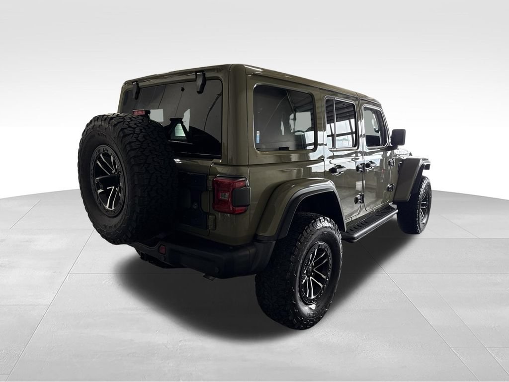 Used 2025 Jeep Wrangler Unlimited Rubicon AWD/4WD image 6
