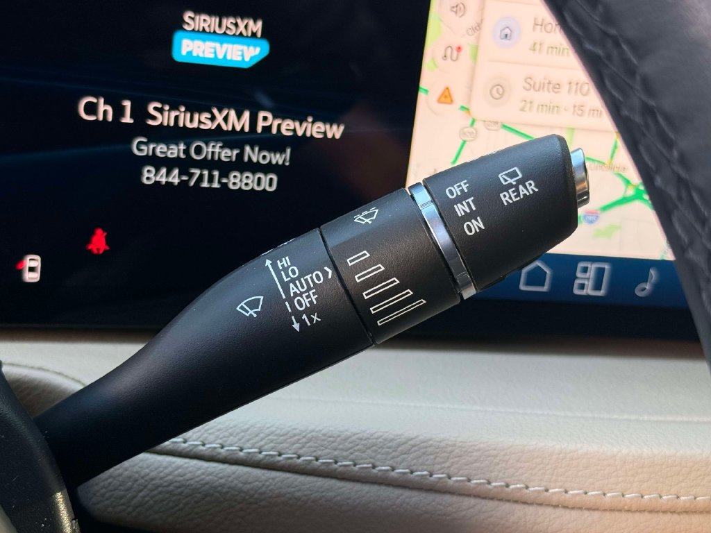 Certified 2025 Cadillac XT4 Premium Luxury FWD image 33