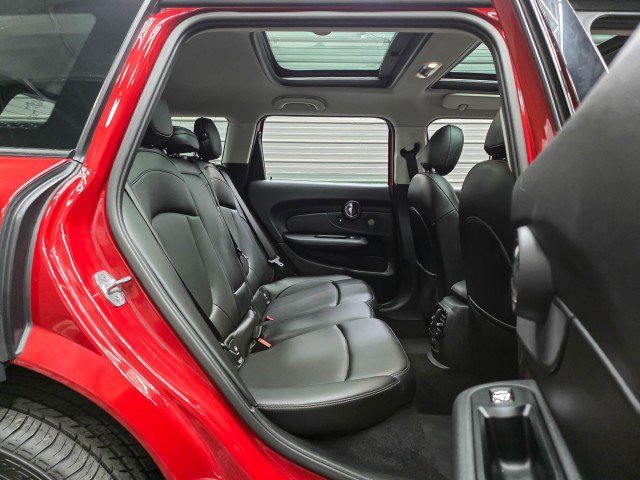 Used 2016 MINI Cooper Clubman FWD image 18