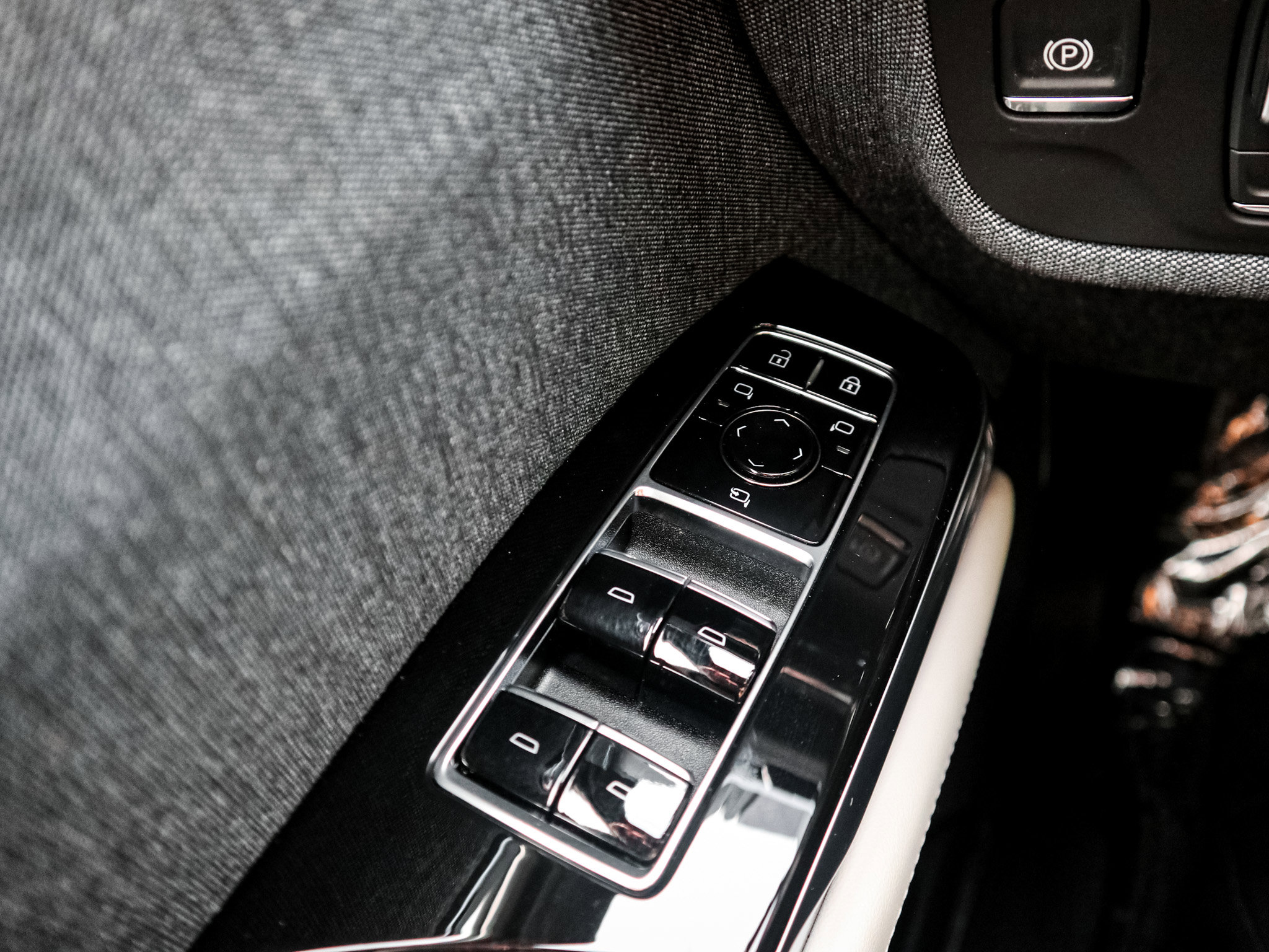 Used 2026 Cadillac Escalade Platinum Sport AWD/4WD image 15