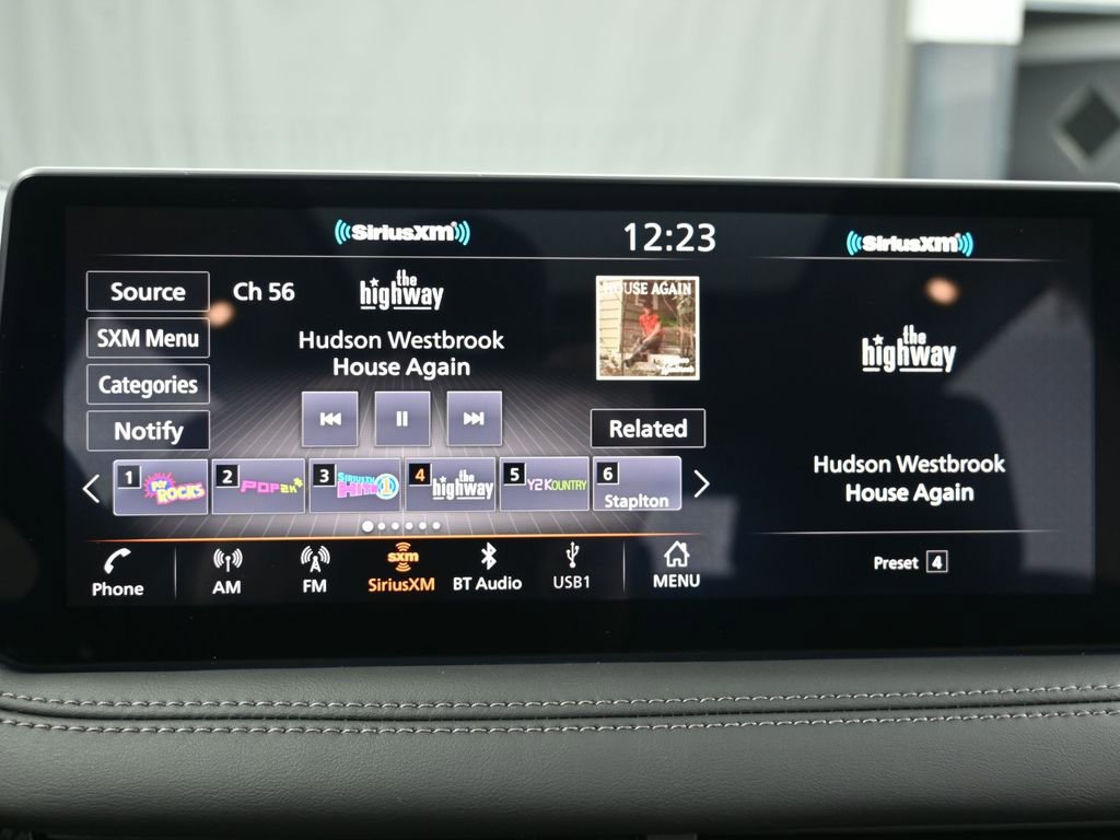 Used 2025 INFINITI QX60 Luxe w/ Vision Package image 16