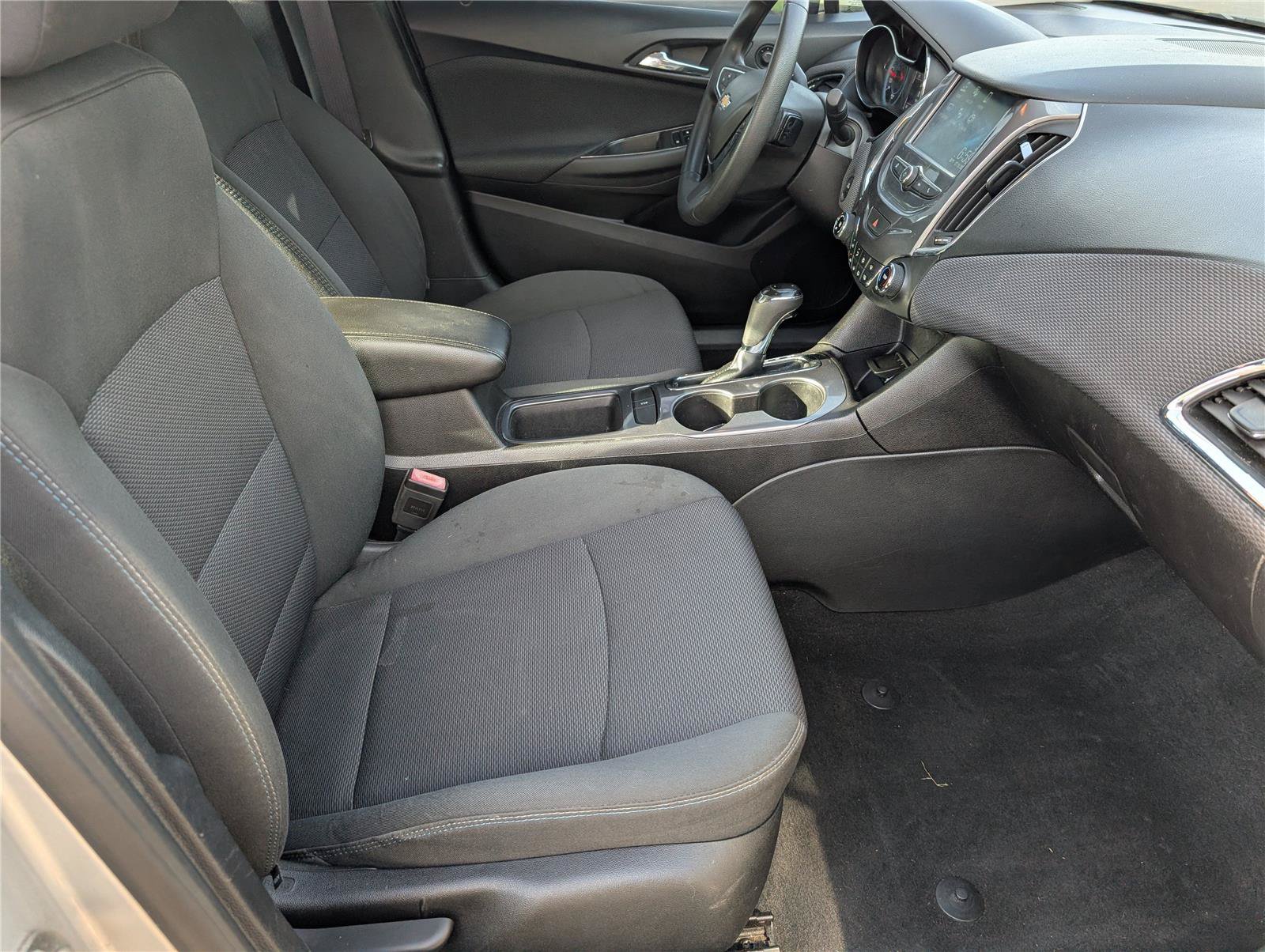 Used 2016 Chevrolet Cruze LT w/ Convenience Package FWD image 38