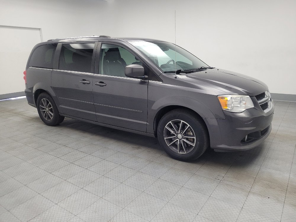 Used 2017 Dodge Grand Caravan SXT image 11