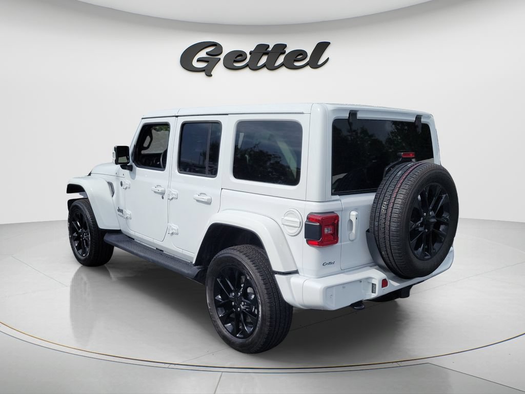 Used 2022 Jeep Wrangler Unlimited Sahara AWD/4WD image 7