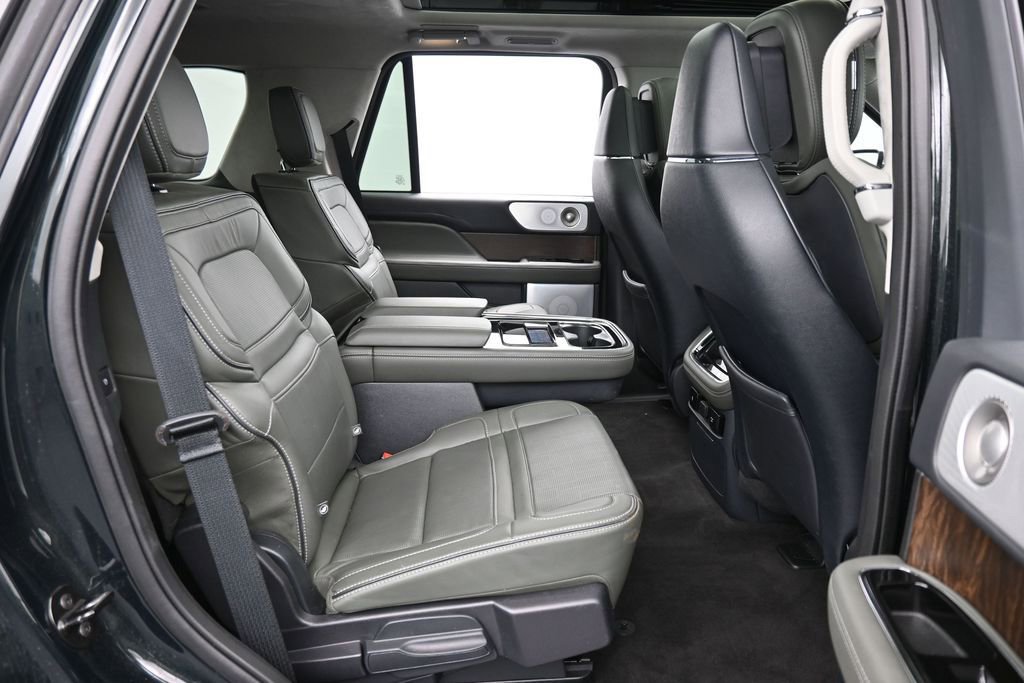 Used 2023 Lincoln Navigator Black Label AWD/4WD image 28