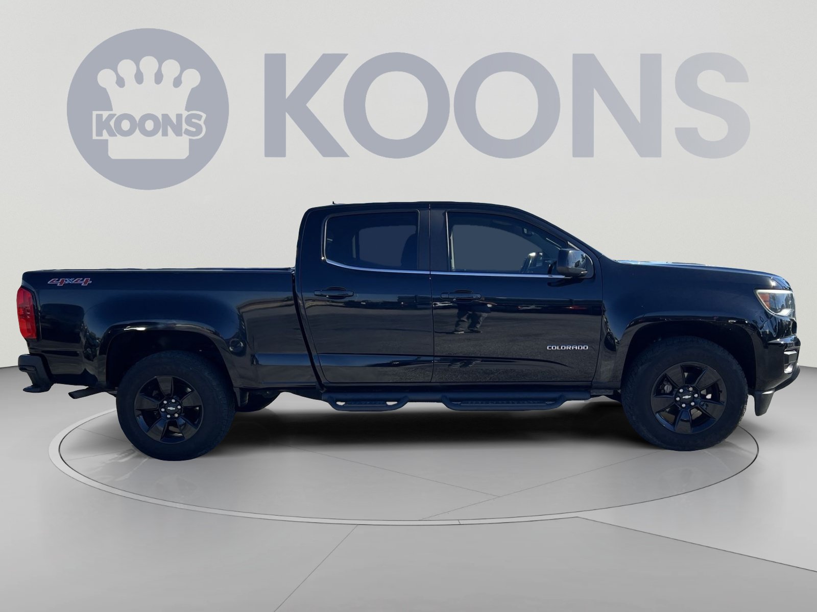Used 2017 Chevrolet Colorado LT w/ Midnight Edition AWD/4WD image 8