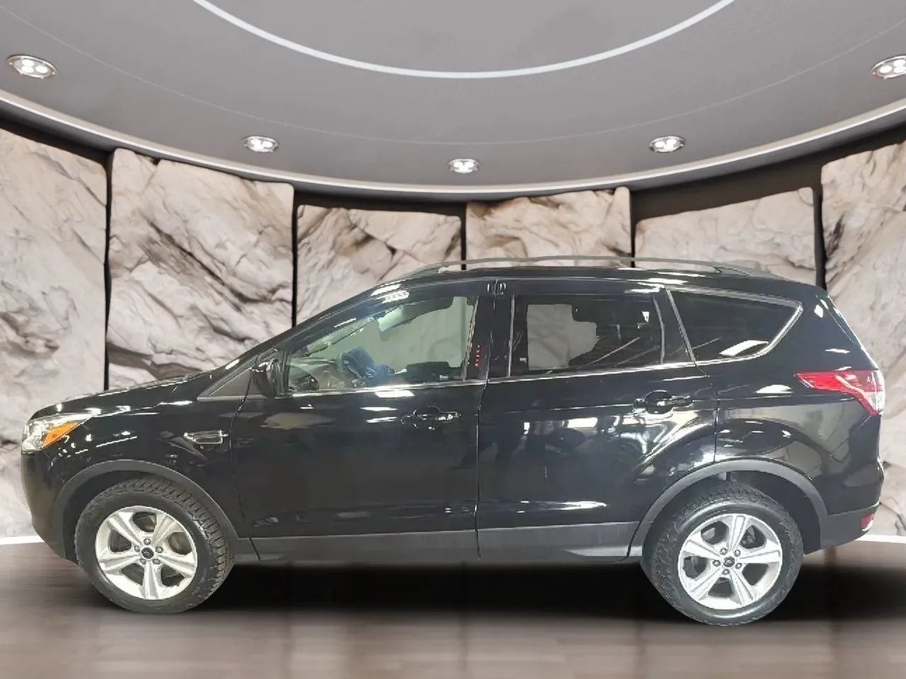 Used 2016 Ford Escape SE w/ Equipment Group 201A AWD/4WD image 7
