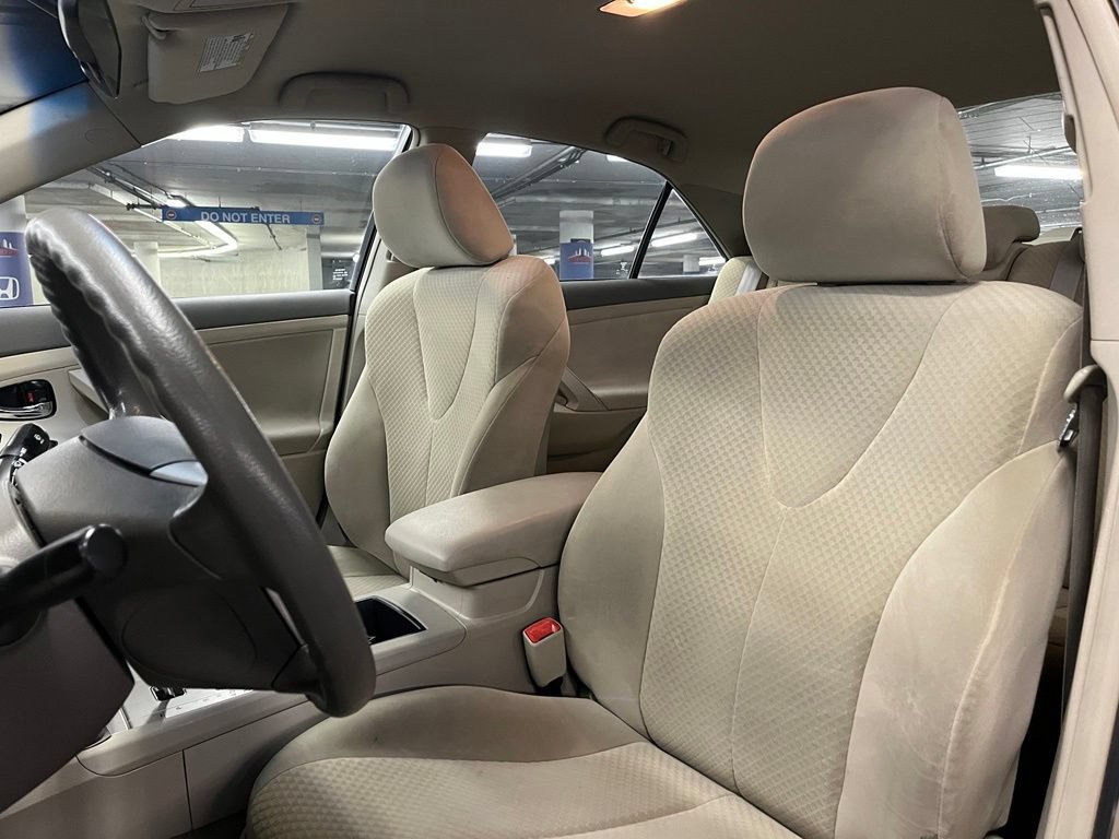 Used 2009 Toyota Camry LE FWD image 15