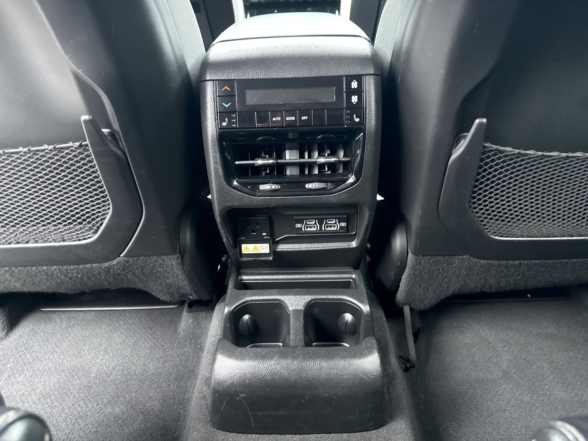 Used 2022 Jeep Grand Cherokee L Limited AWD/4WD image 20