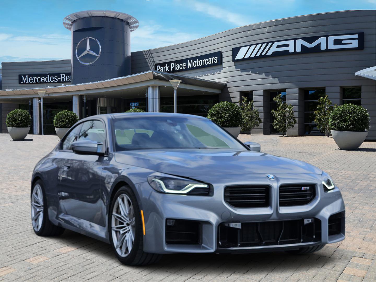 Used 2025 BMW M2 w/ Lighting Package image 2