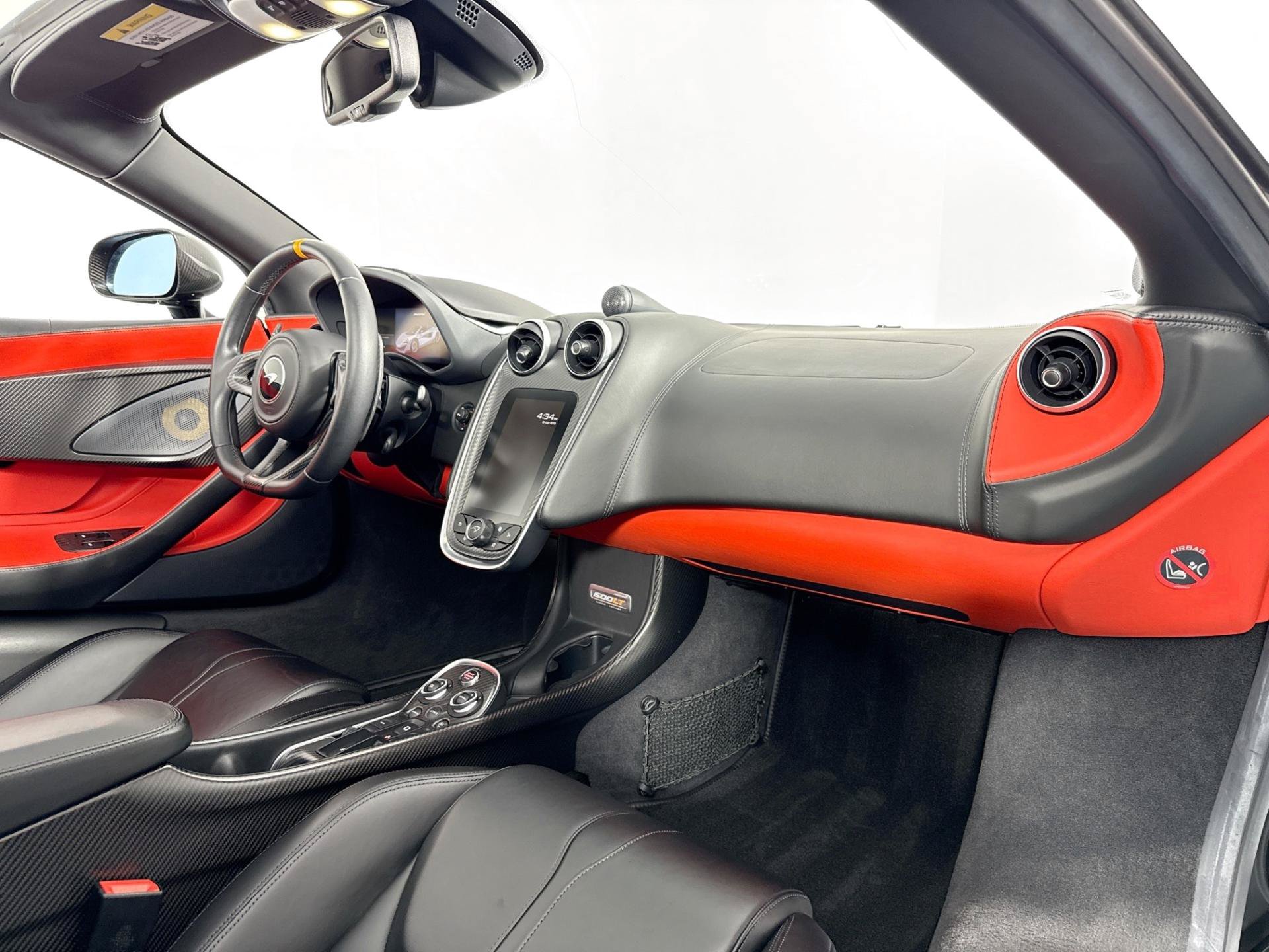 Used 2020 McLaren 600LT Spider RWD image 27