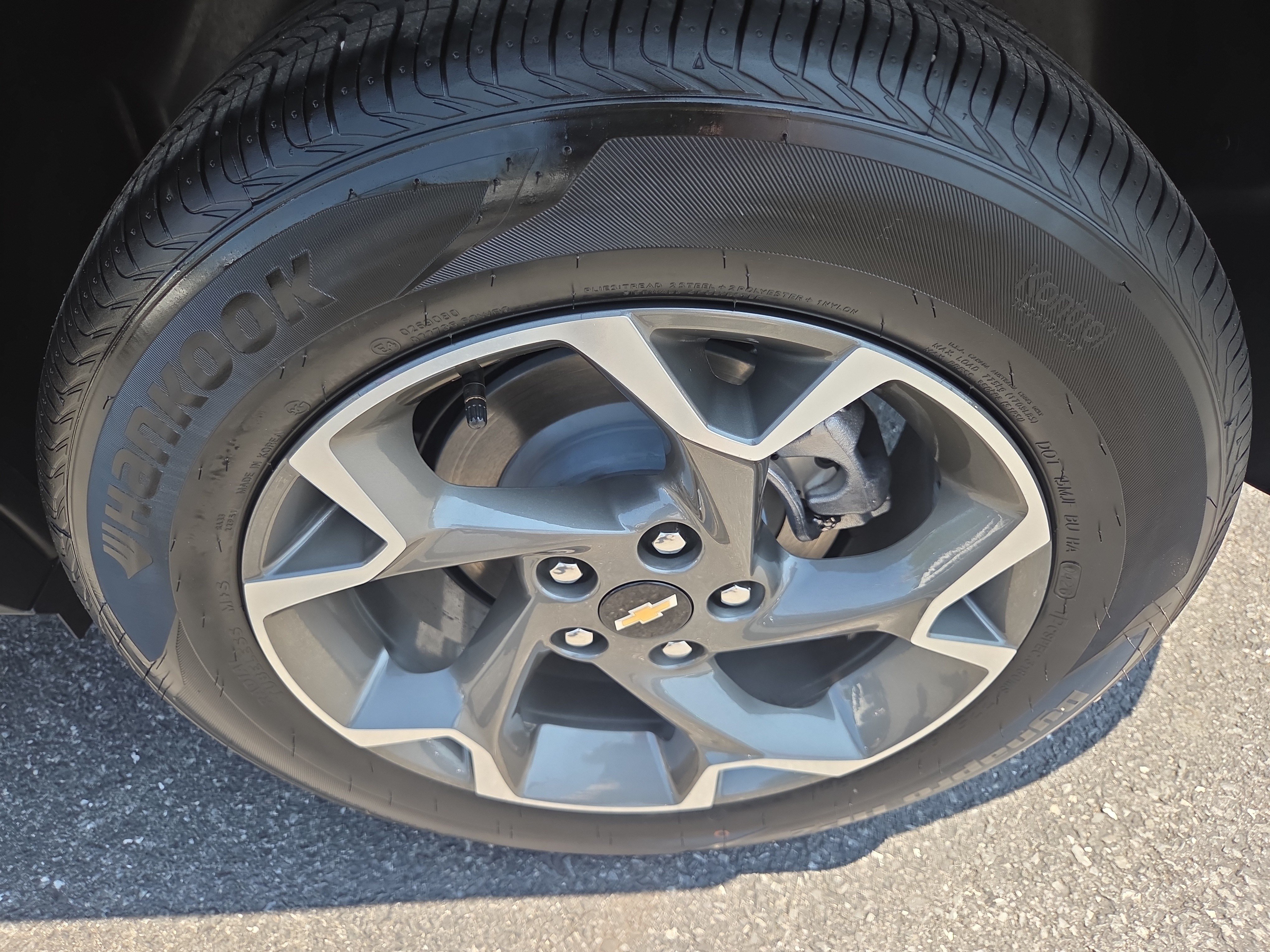Used 2026 Chevrolet Trax LT FWD image 12