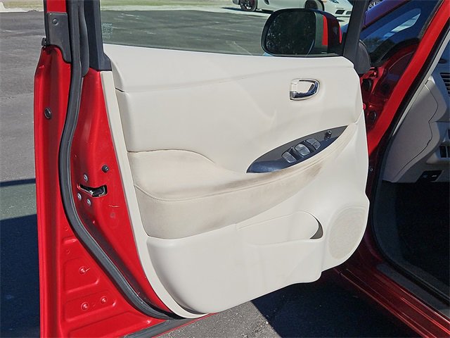 Used 2012 Nissan Leaf SL image 15