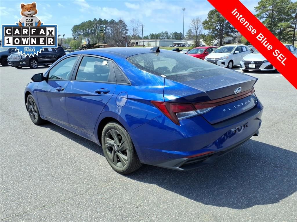 Used 2023 Hyundai Elantra SEL w/ Cargo Package image 3