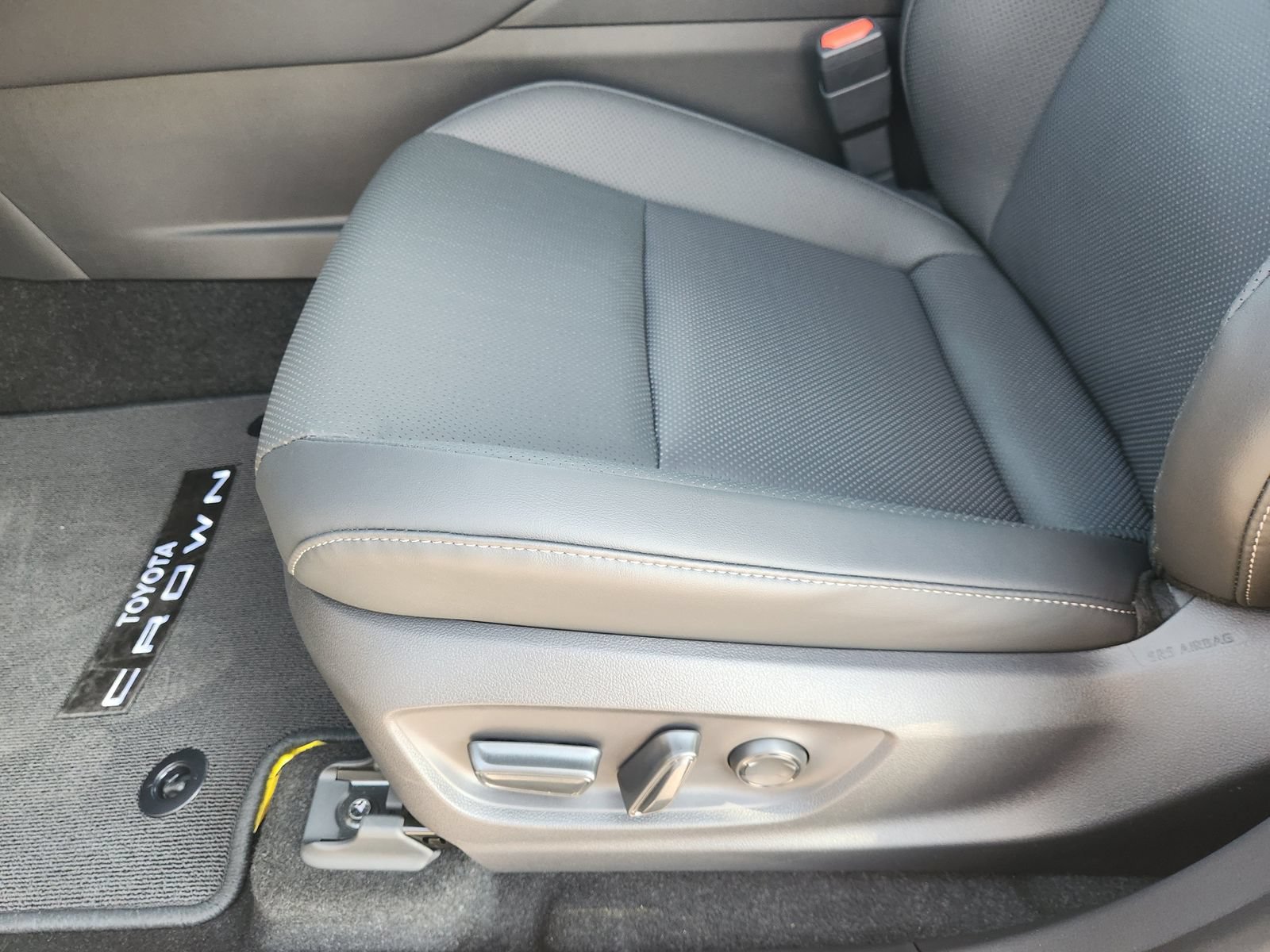 New 2026 Toyota Crown Signia AWD/4WD image 23