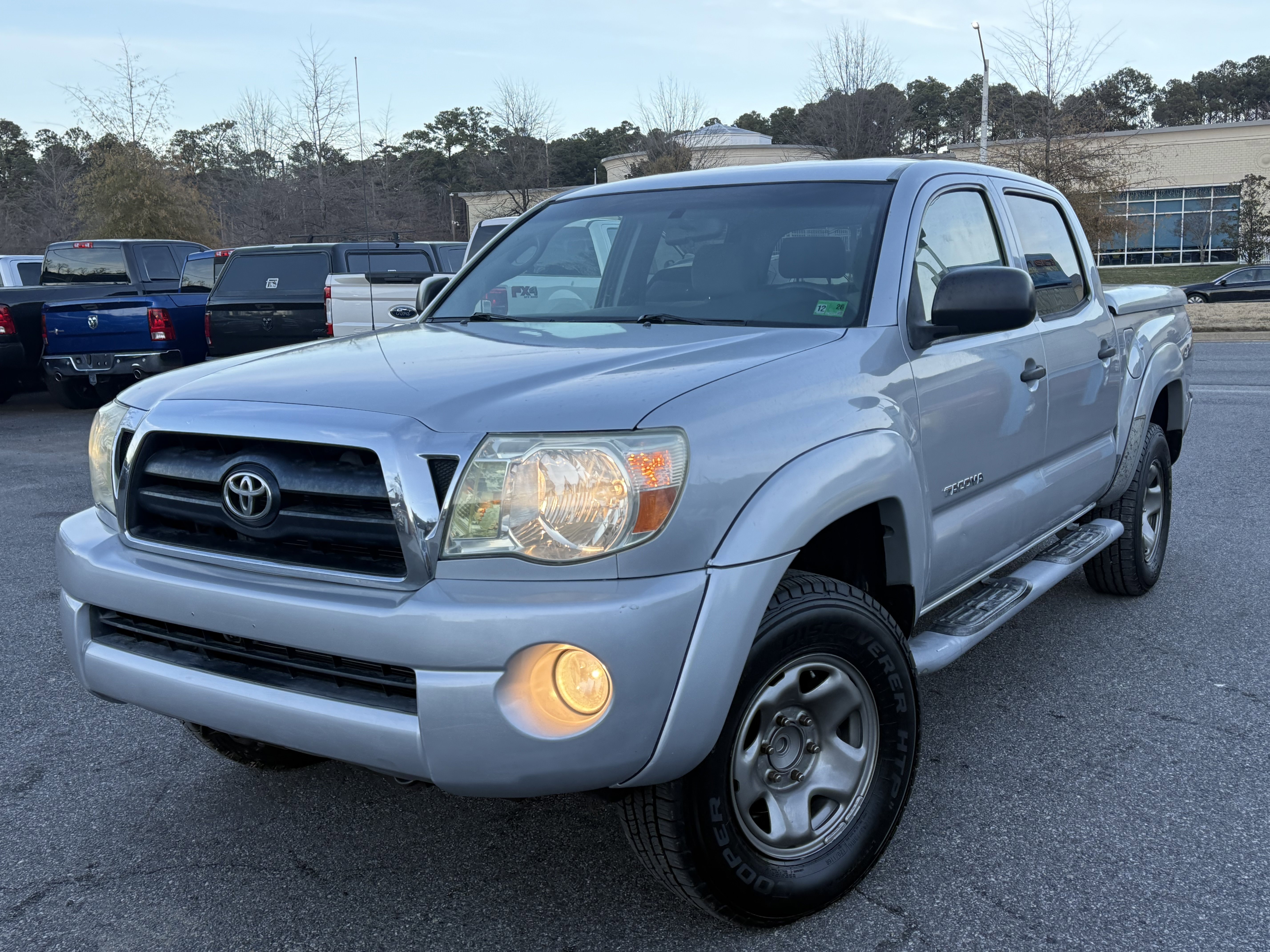 Used 2006 Toyota Tacoma PreRunner image 1