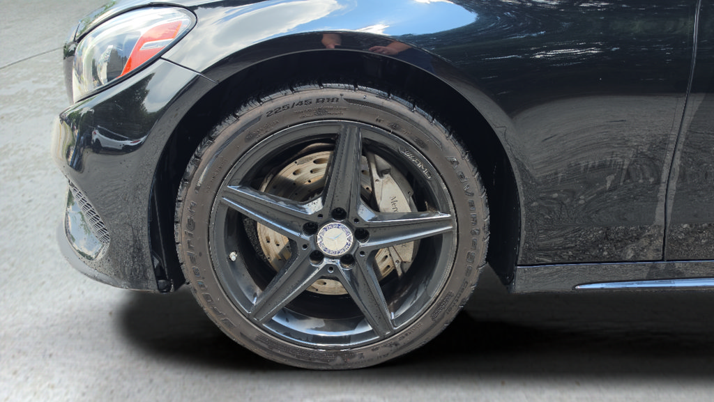 Used 2015 Mercedes-Benz C 300 4MATIC Sedan image 24