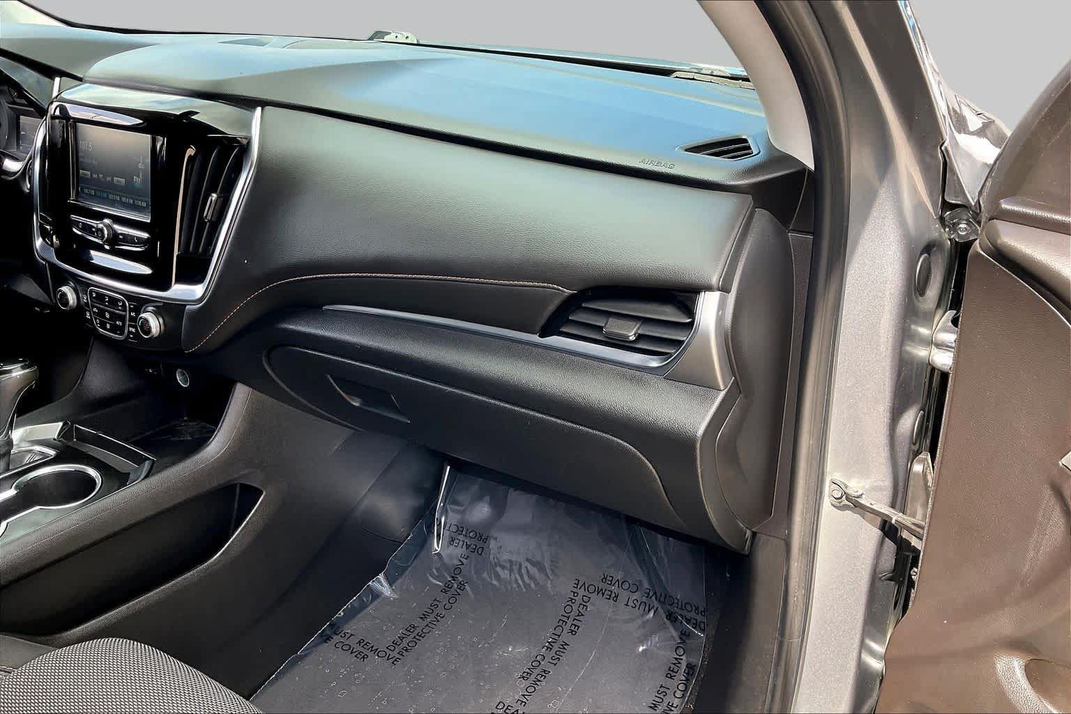 Used 2018 Chevrolet Traverse LS FWD image 17