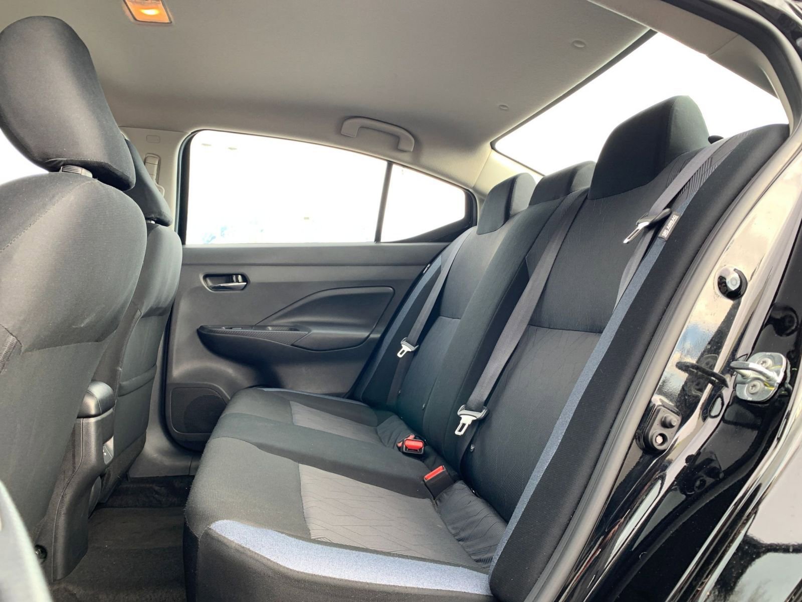 Used 2025 Nissan Versa SV image 23