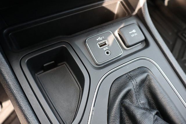 Used 2021 Jeep Cherokee Latitude Lux FWD image 21