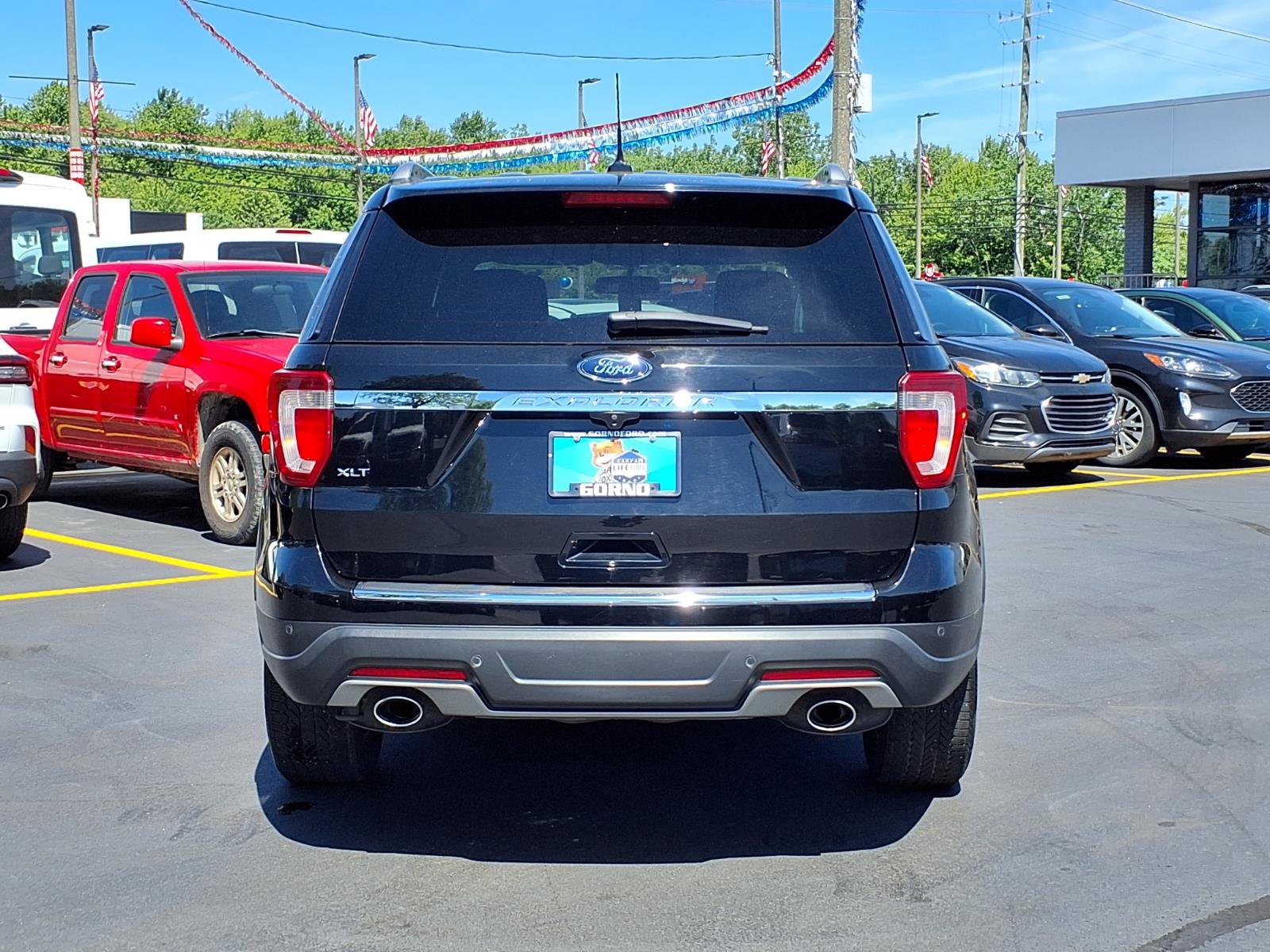 Used 2018 Ford Explorer XLT w/ Equipment Group 202A FWD image 24