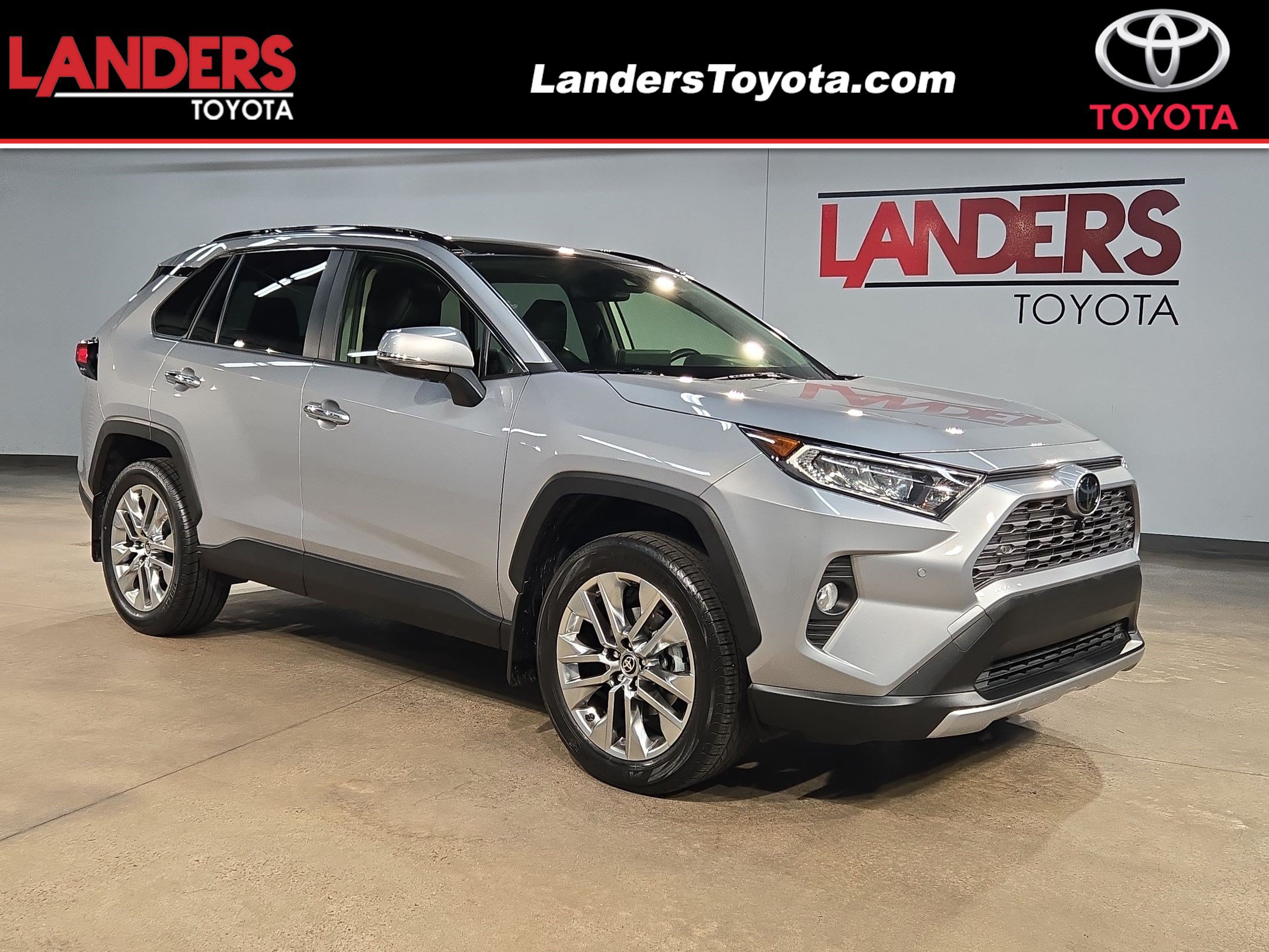 Used 2021 Toyota RAV4 Limited AWD/4WD image 1
