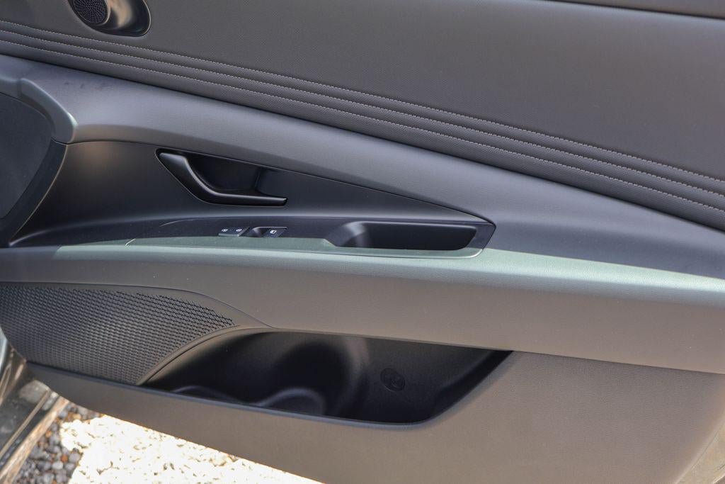 New 2026 Hyundai Elantra Sport FWD image 23