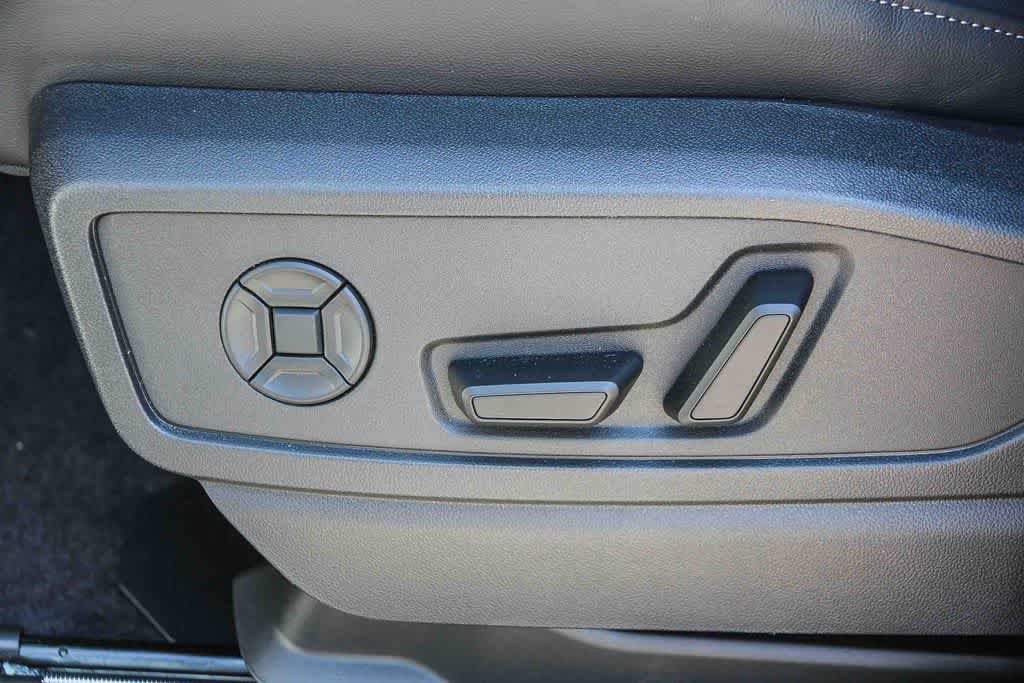 New 2025 Audi SQ5 Premium Plus AWD/4WD image 21