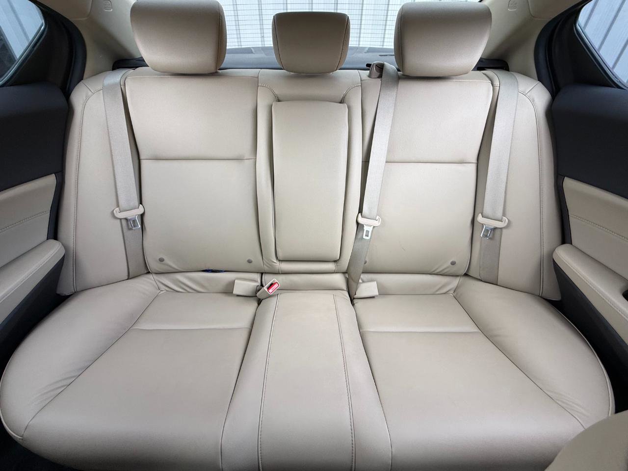 Used 2018 Acura ILX FWD image 14