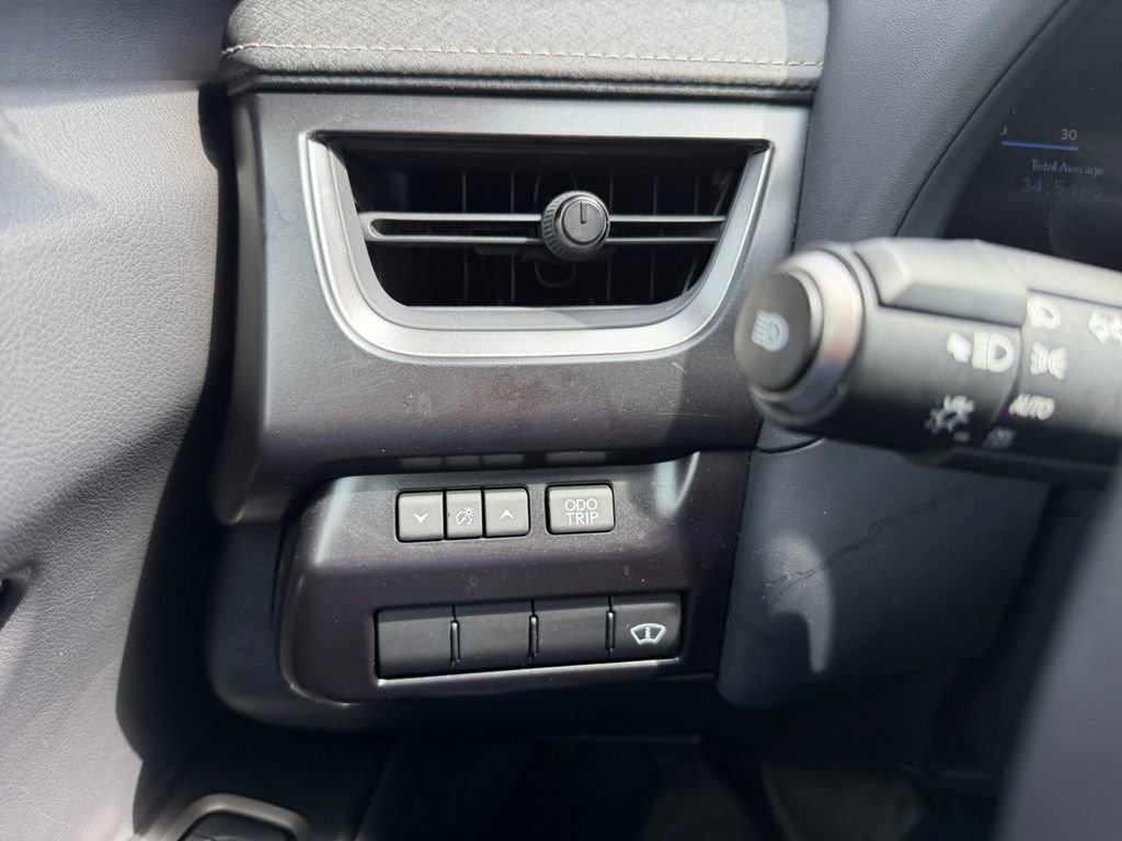 Used 2025 Lexus UX 300h AWD w/ Accessory Package (Z2) image 18