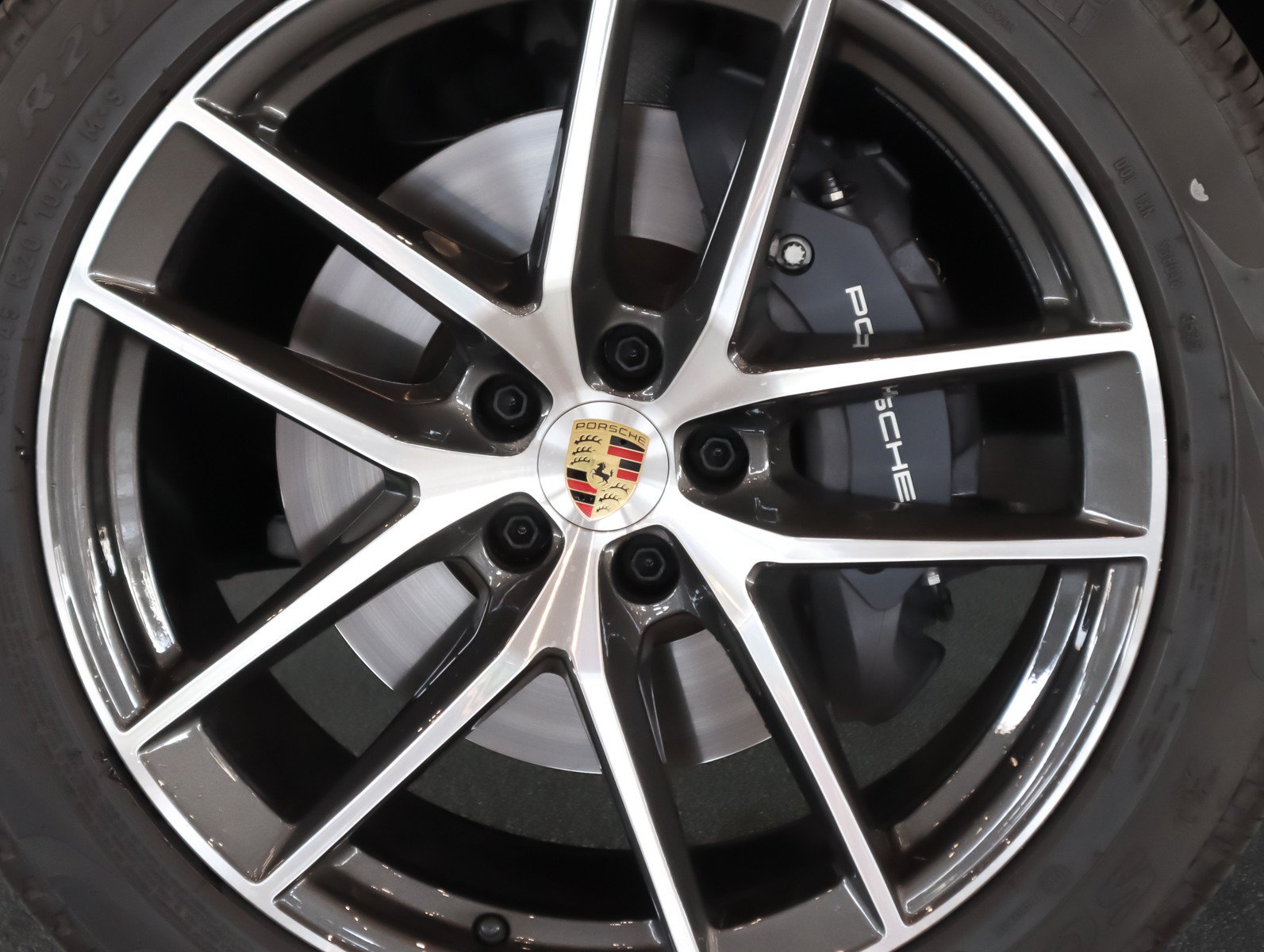 Certified 2026 Porsche Macan AWD/4WD image 22