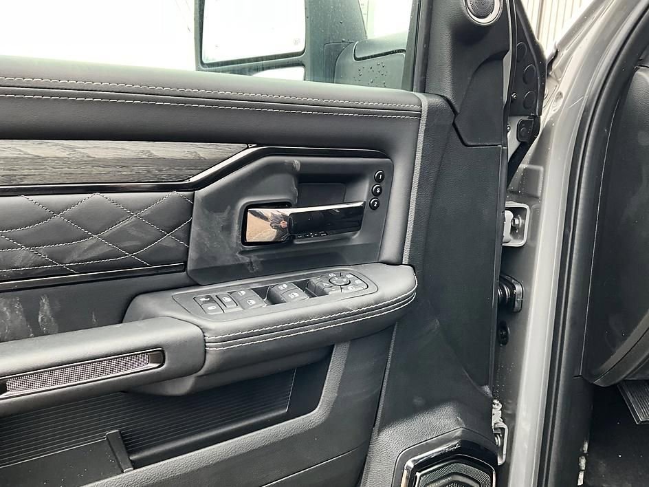 New 2026 RAM 3500 Limited image 12