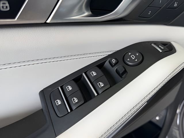 Used 2024 BMW X5 xDrive50e w/ Premium Package image 13