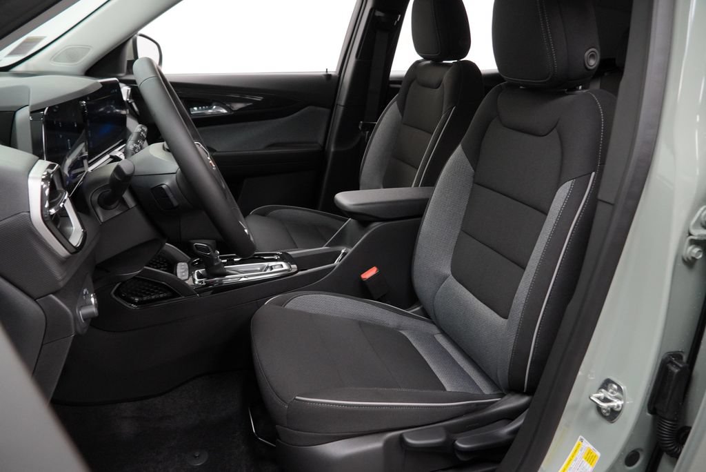 New 2026 Chevrolet TrailBlazer LT w/ LT Cold Weather Package FWD image 7