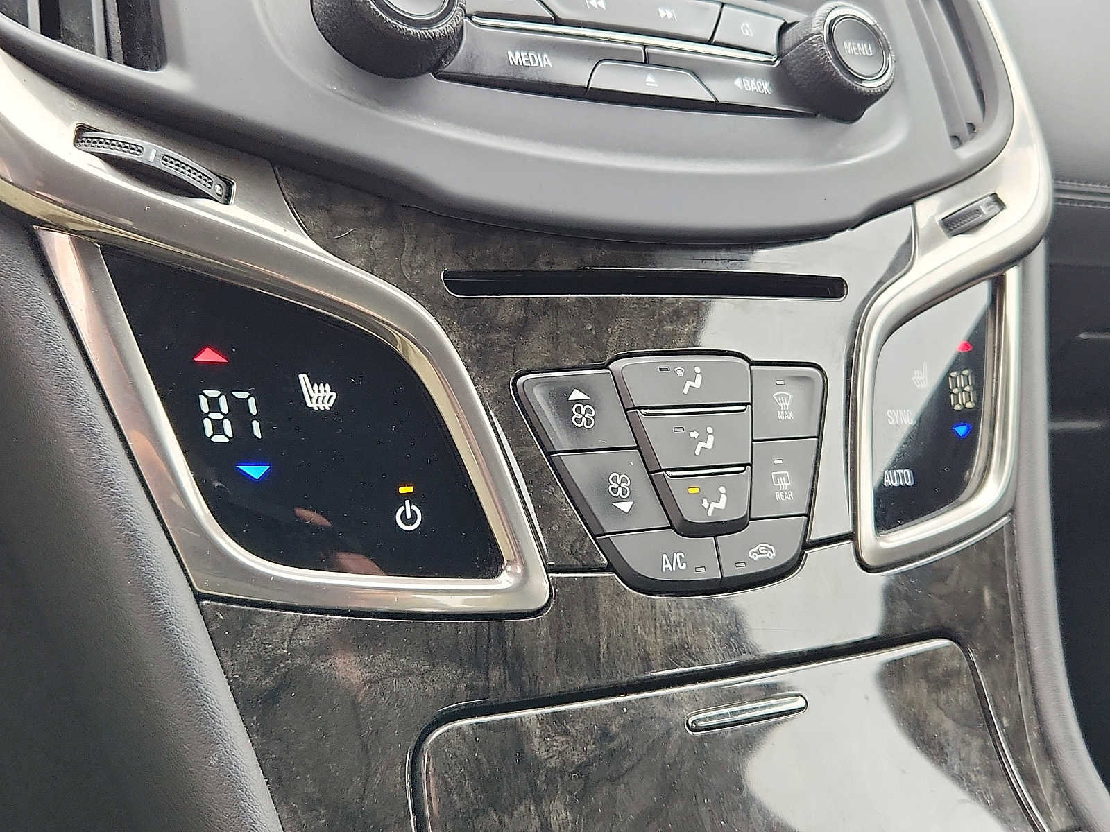 Used 2015 Buick LaCrosse Leather image 15