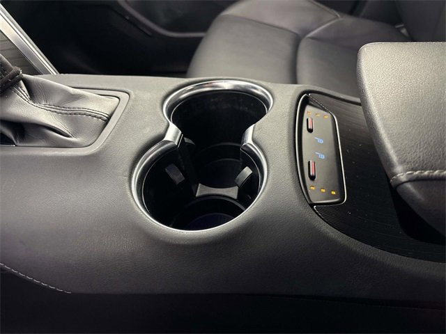 Used 2022 Toyota Venza XLE image 22