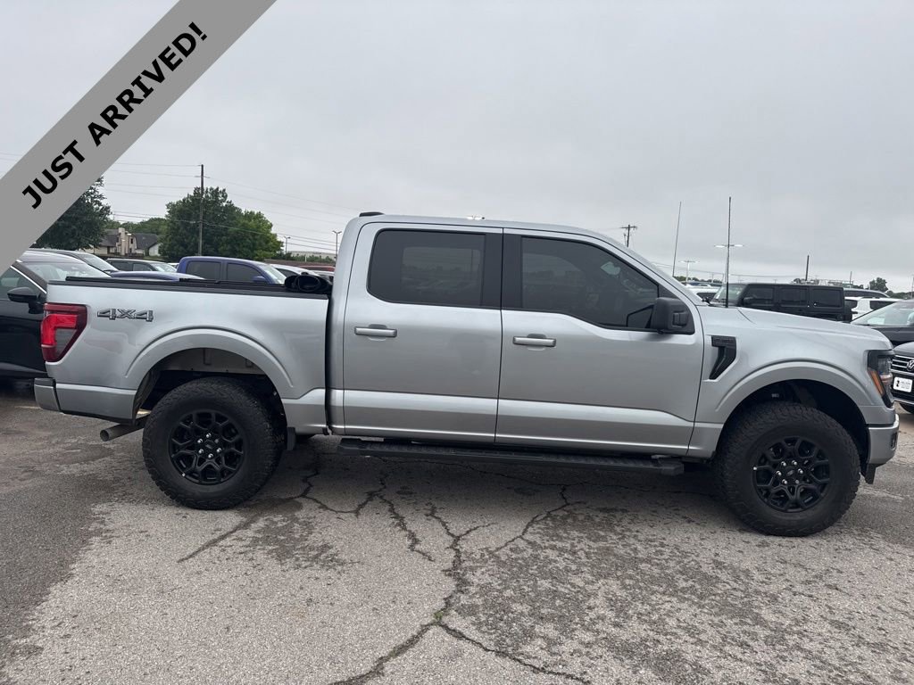 Used 2024 Ford F150 XLT w/ XLT Black Appearance Package AWD/4WD image 4